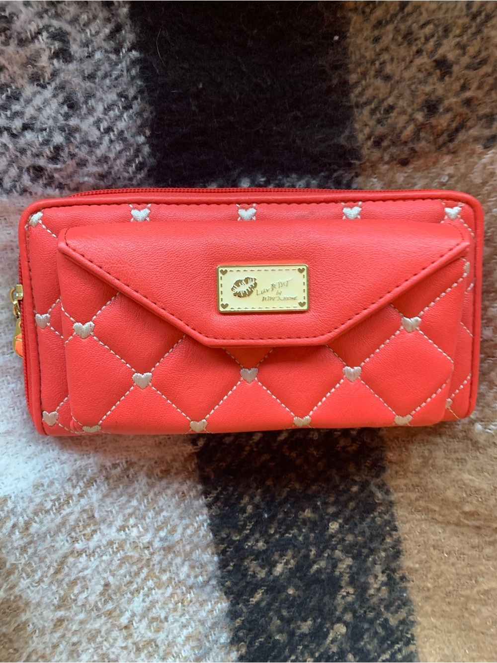 Quilted Heart Accent Red Wallet with Gold Plaque